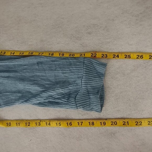 Love, Fire Women's Faded Blue Denim Sleepwear Long Sleeve Top Size 3X (NWT) - Picture 10 of 14